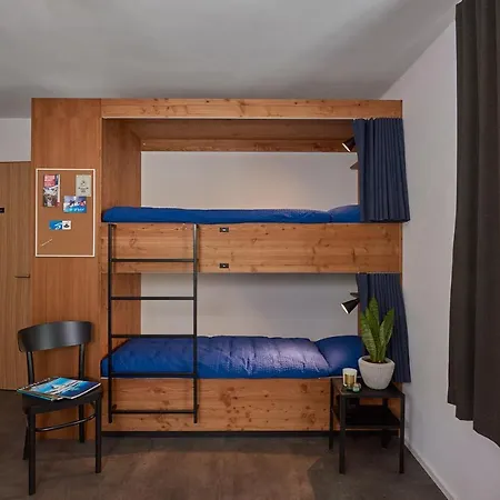Turbina Hostel *